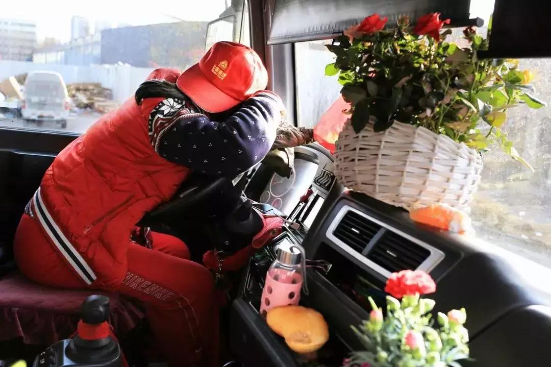  美女货车司机生活 _货车怎么找活_